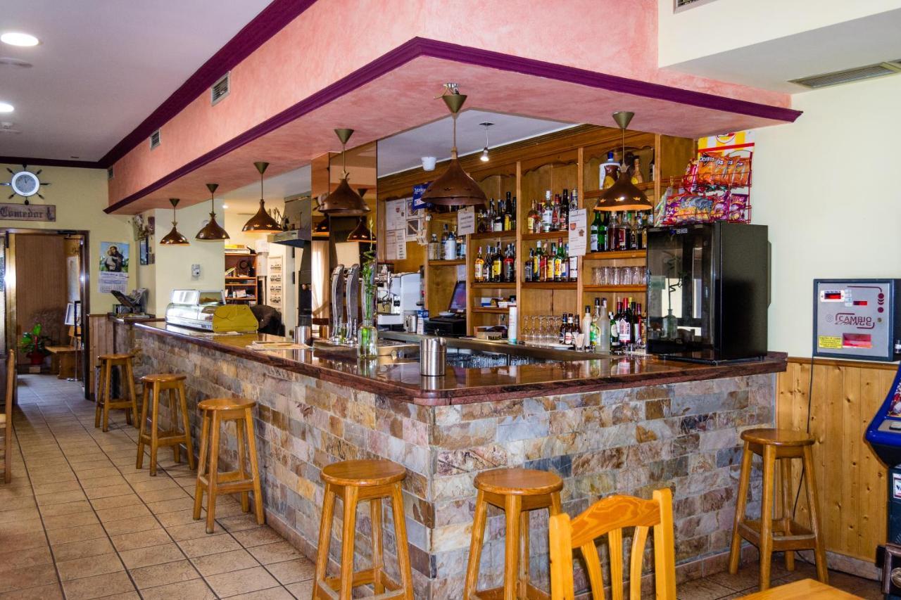 El Roble Hotel Restaurante Tabara Eksteriør bilde